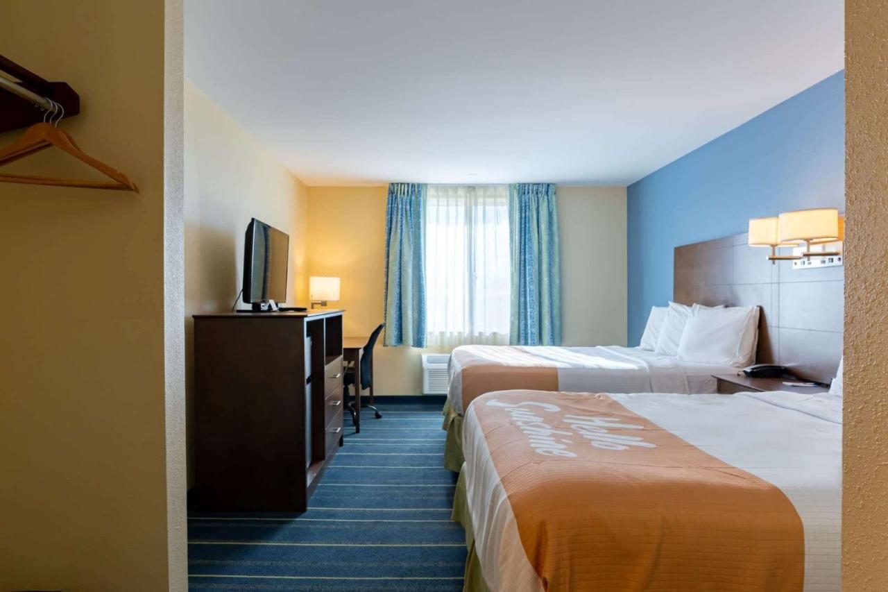 Days Inn By Wyndham Hartford/Closest Downtown Exteriér fotografie