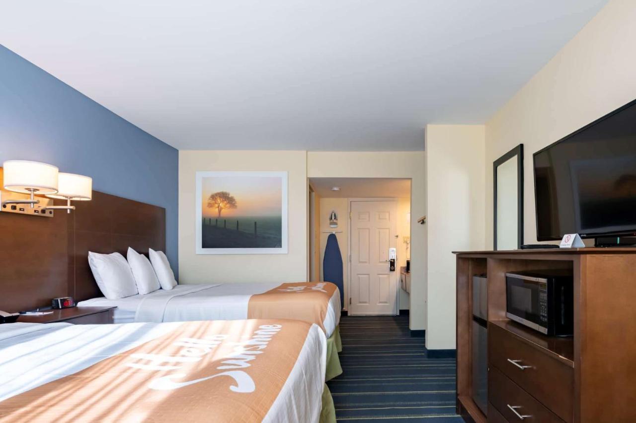 Days Inn By Wyndham Hartford/Closest Downtown Exteriér fotografie