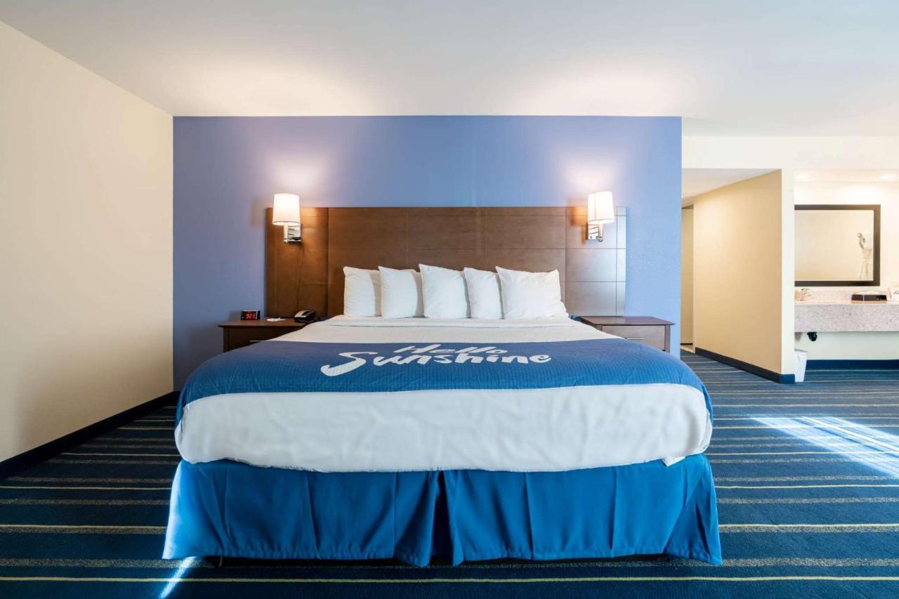 Days Inn By Wyndham Hartford/Closest Downtown Exteriér fotografie