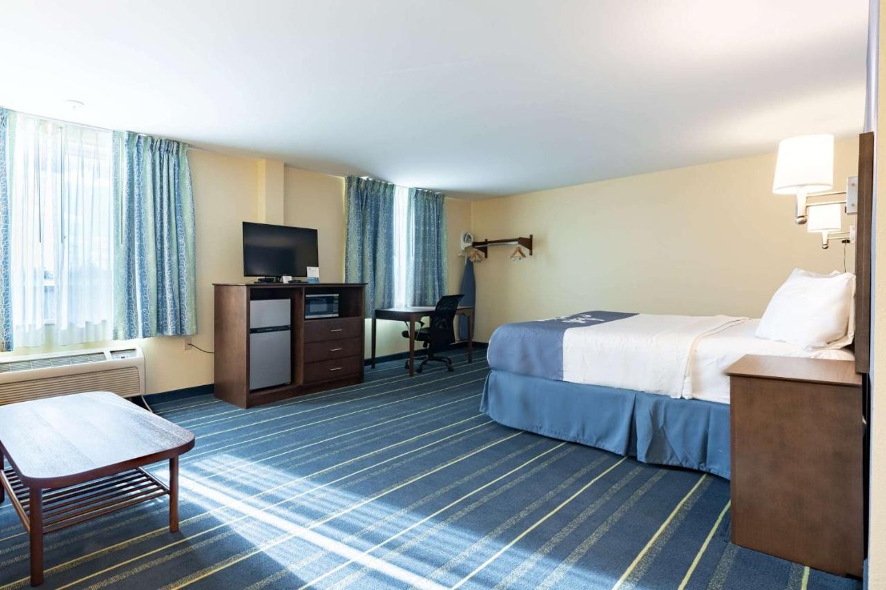 Days Inn By Wyndham Hartford/Closest Downtown Exteriér fotografie