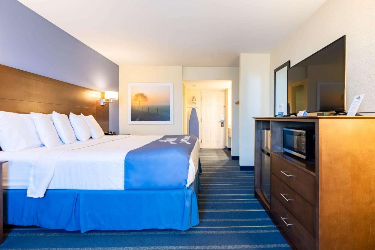 Days Inn By Wyndham Hartford/Closest Downtown Exteriér fotografie