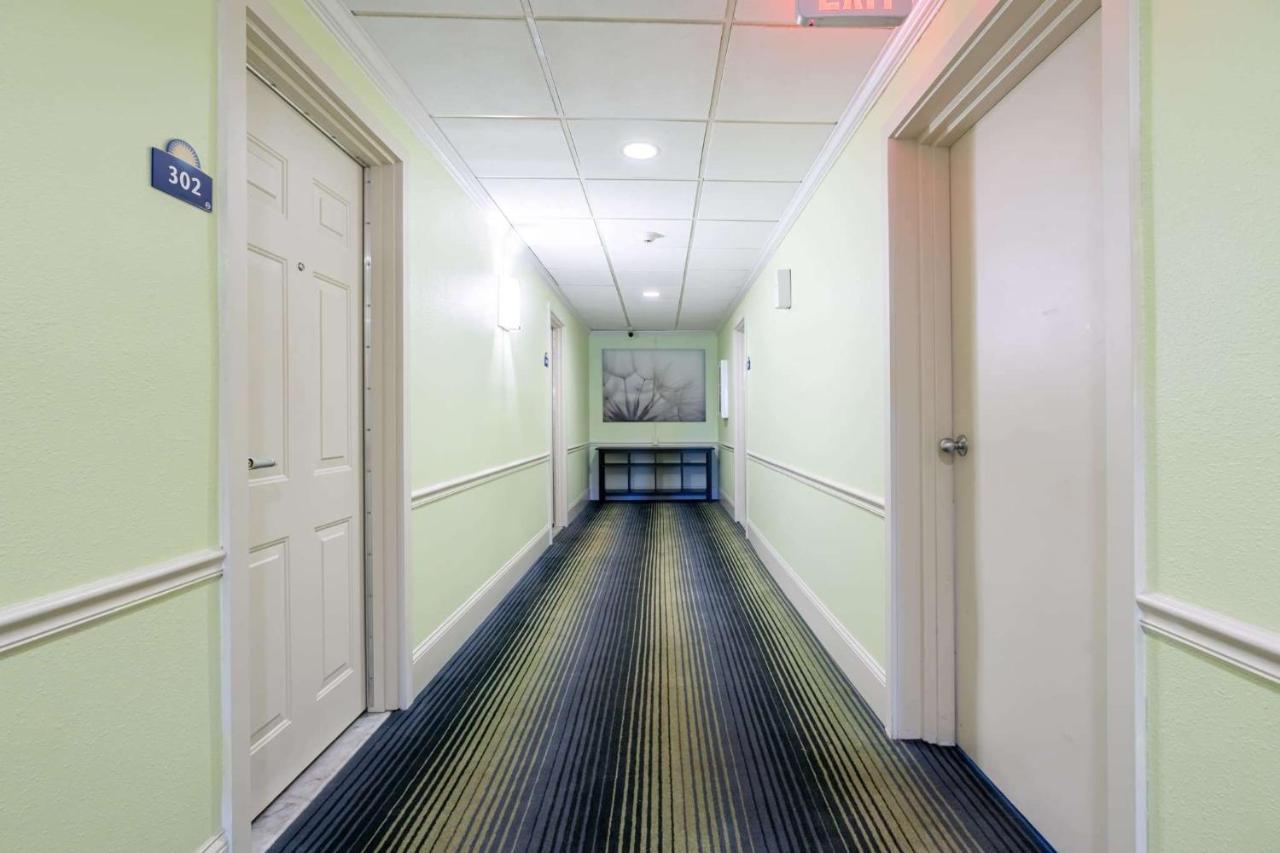 Days Inn By Wyndham Hartford/Closest Downtown Exteriér fotografie