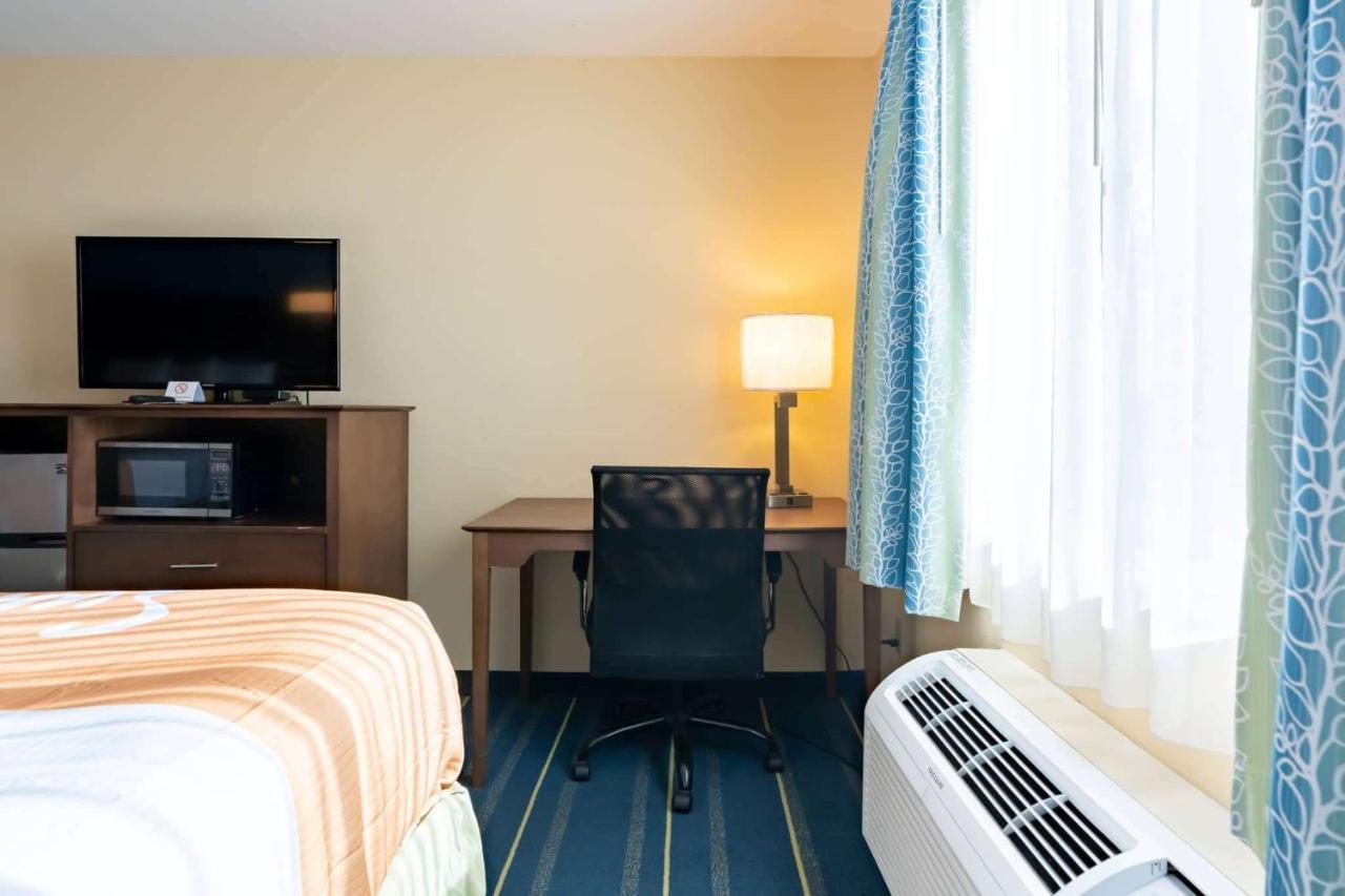 Days Inn By Wyndham Hartford/Closest Downtown Exteriér fotografie