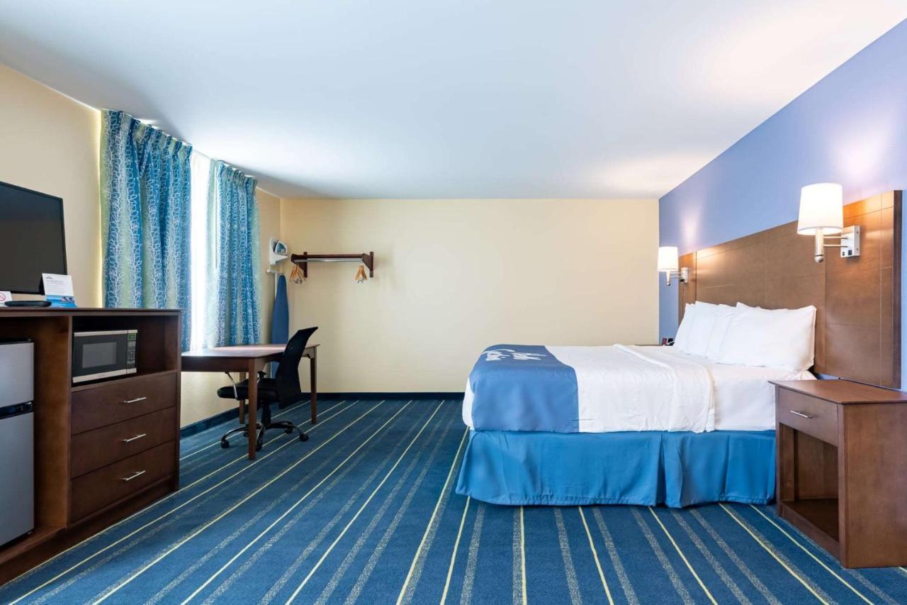 Days Inn By Wyndham Hartford/Closest Downtown Exteriér fotografie