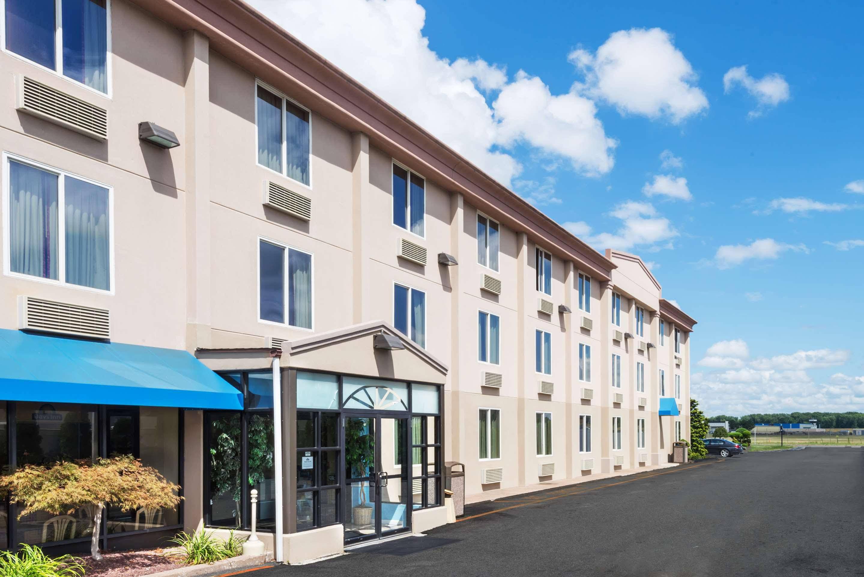 Days Inn By Wyndham Hartford/Closest Downtown Exteriér fotografie